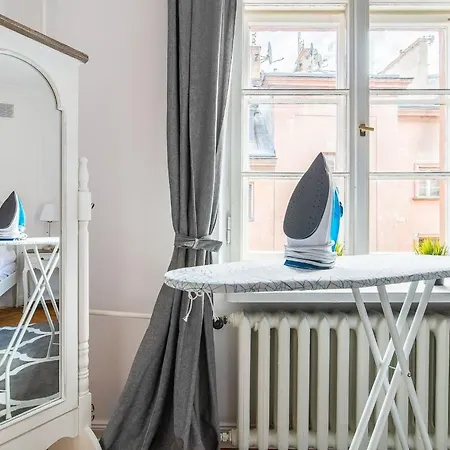 Senatorska 7 By Renters Apartmán *