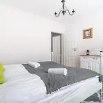 Old Town Senatorska 7 By Renters * Warschau